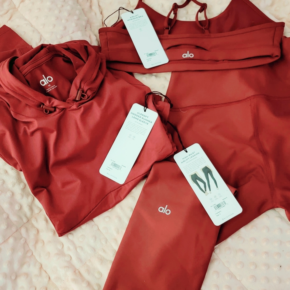 BRAND NEW WITH TAGS ALOYOGA 3 PIECE OUTFIT!!!